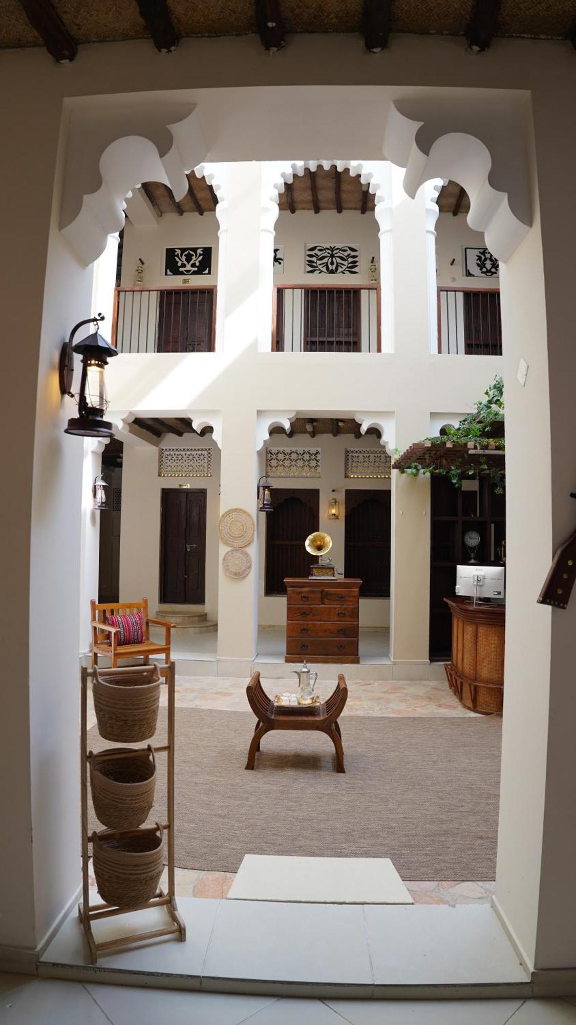 Hyba Heritage Hotel Дубай Экстерьер фото