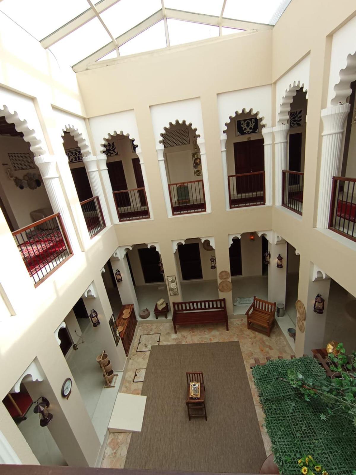 Hyba Heritage Hotel Дубай Экстерьер фото