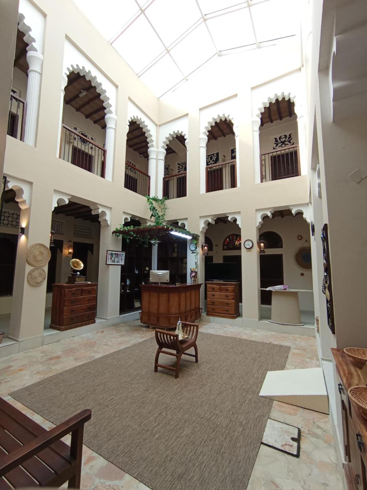 Hyba Heritage Hotel Дубай Экстерьер фото